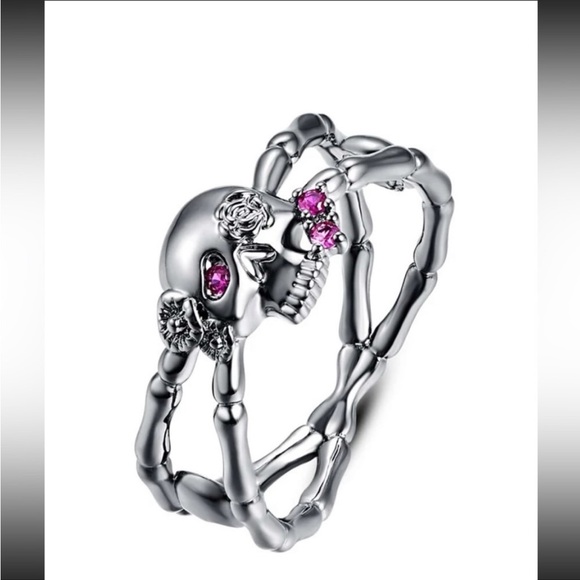 SKULL RING - Picture 3 of 3